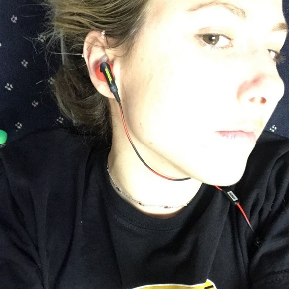 Meet your Posher, Ellie - Picture 2 of 2